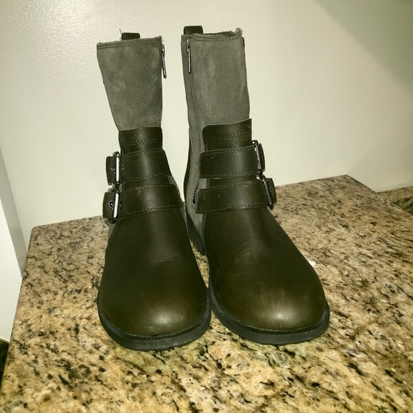 UGG “Wilde” leather waterproof Moto biker buckle boots - Picture 3 of 16